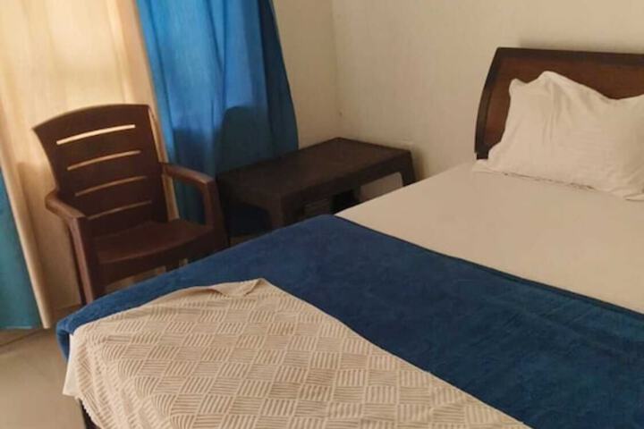 Room 16 of 28