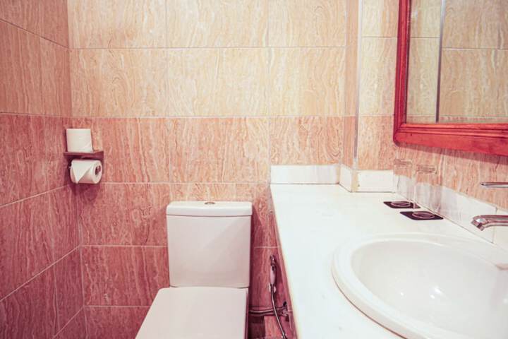 Room 9 of 15