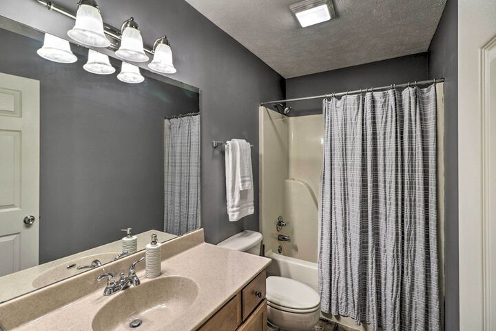 Room 15 of 28