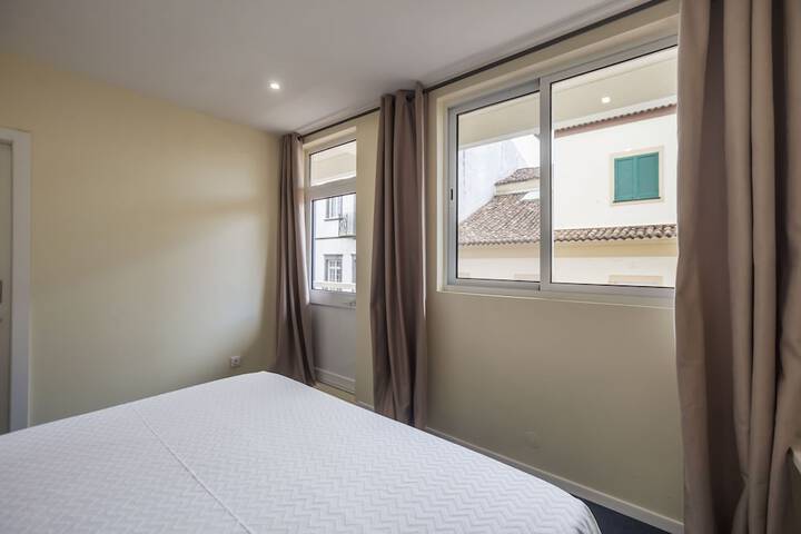 Room 34 of 87