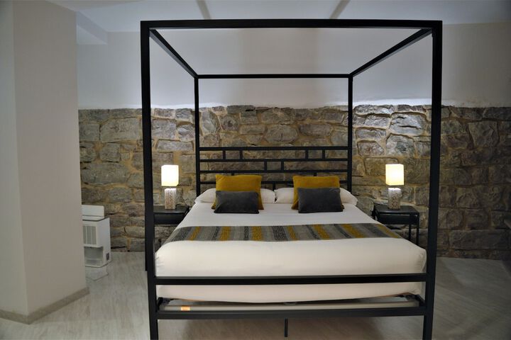 Room 13 of 47
