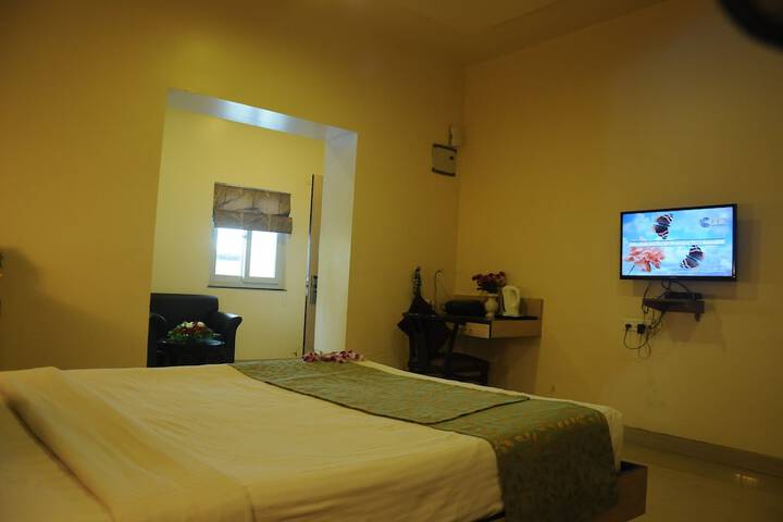 Room 17 of 53