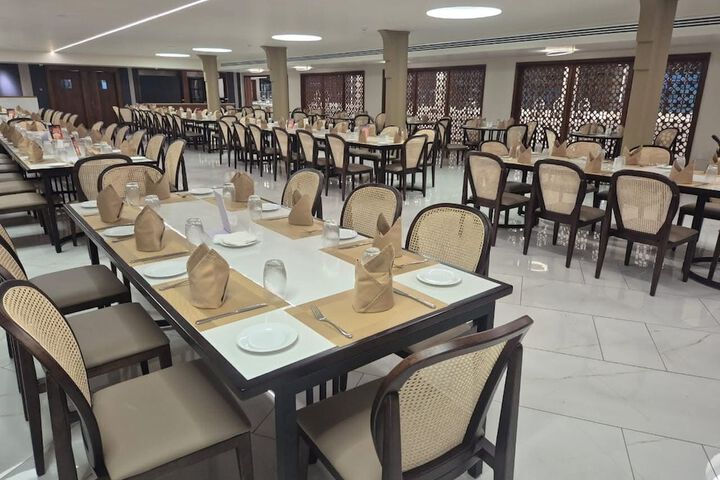 Dining 52 of 104