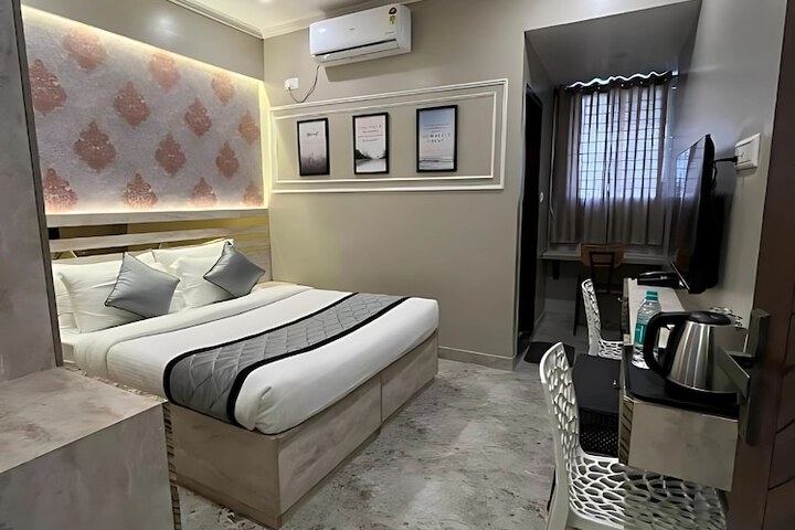 Room 5 of 30