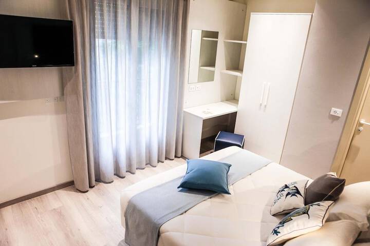 Room 17 of 49