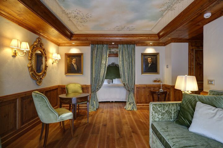 Room 10 of 39