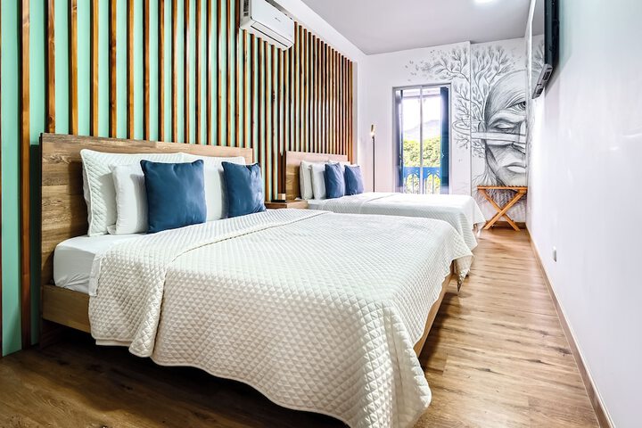 Room 15 of 27