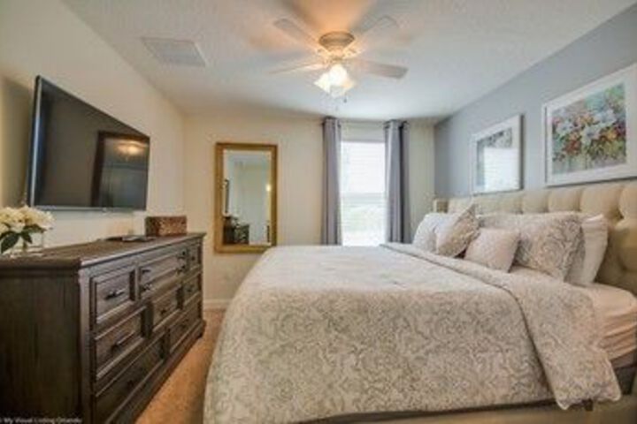 Room 7 of 26