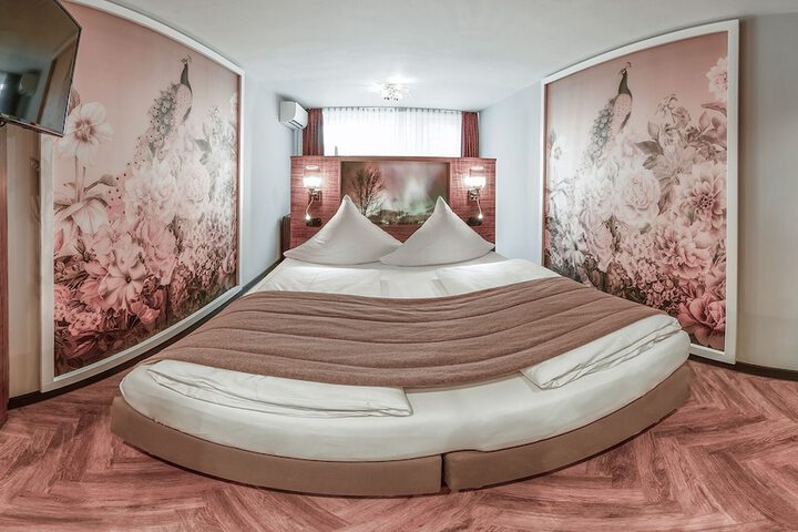 Room 29 of 134