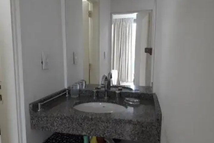 Room 8 of 19