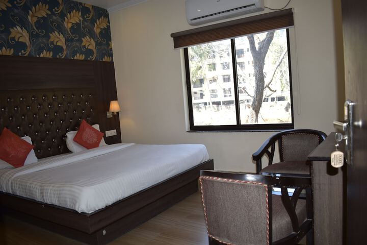 Room 10 of 24
