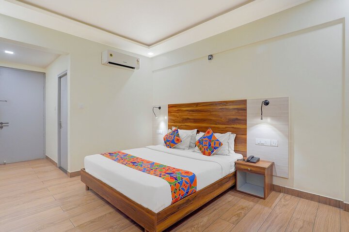 Room 8 of 28