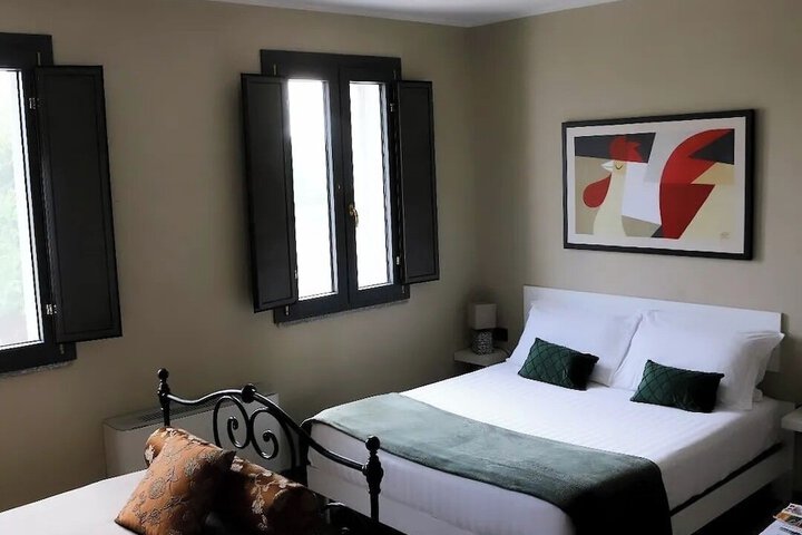 Room 4 of 41