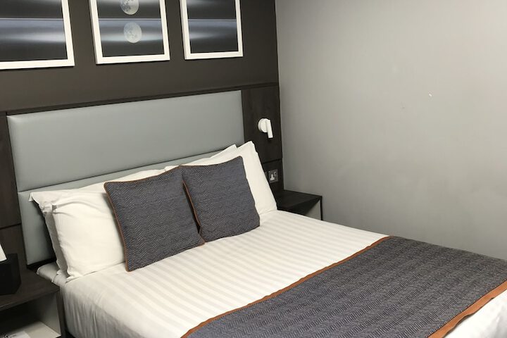 Room 11 of 47