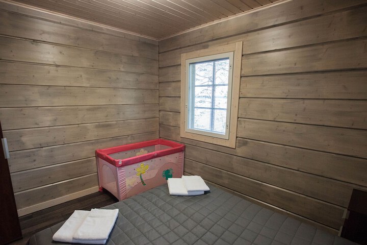 Room 7 of 63