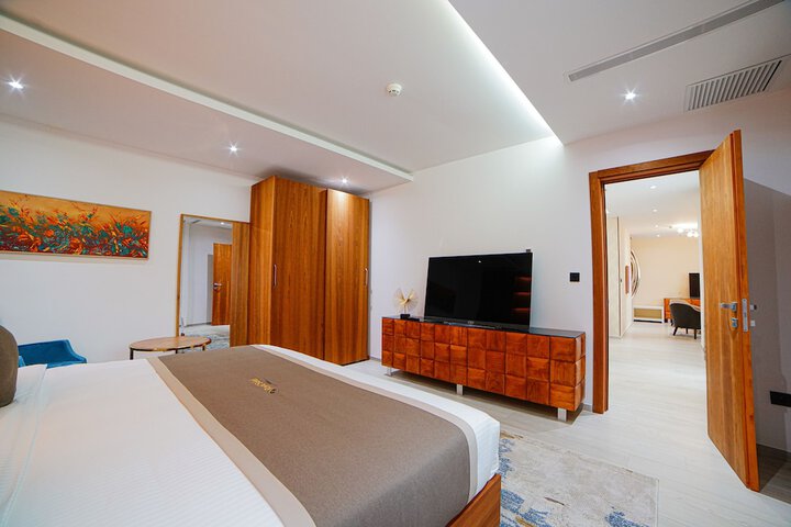 Room 27 of 56