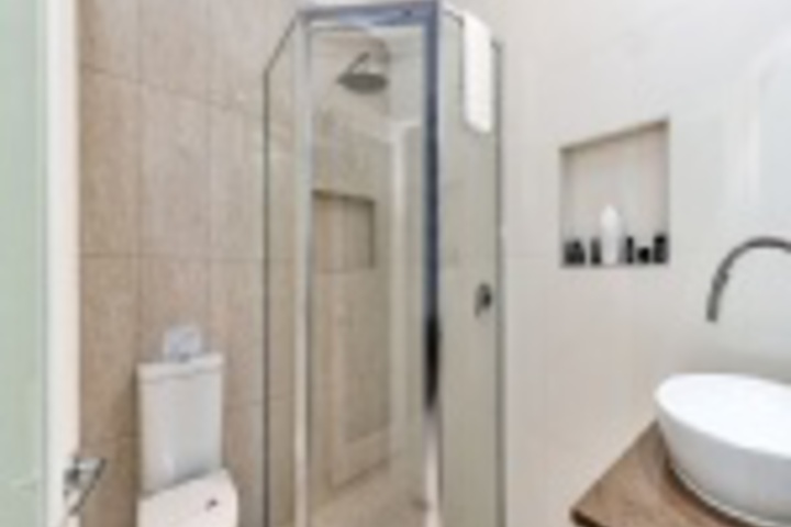 Room 157 of 180
