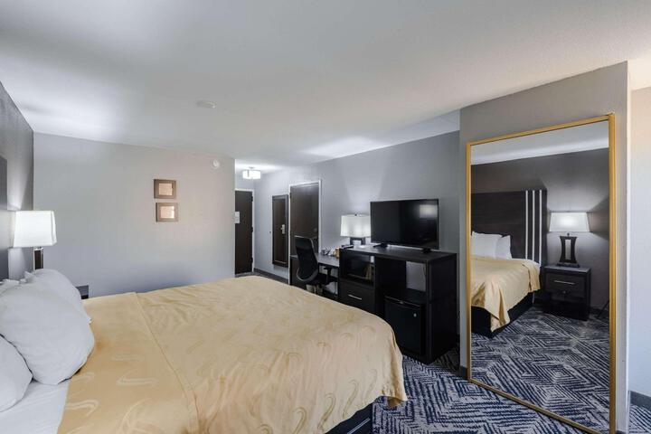 Standard | King Bed (14 of 25)