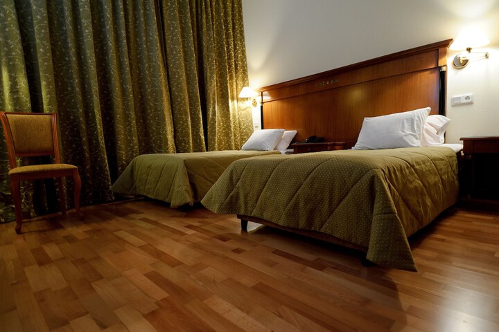 Room 8 of 39