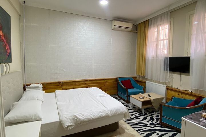 Room 79 of 99
