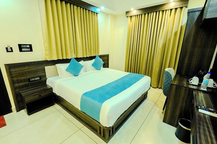Room 8 of 22