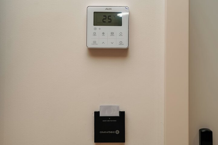 Room 115 of 177