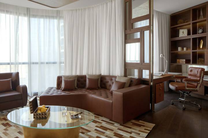 Room 43 of 99