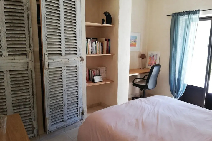 Room 5 of 13