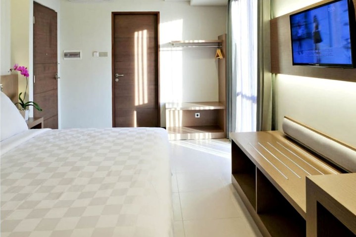 Room 16 of 36