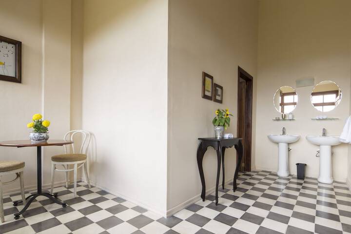 Room 29 of 52