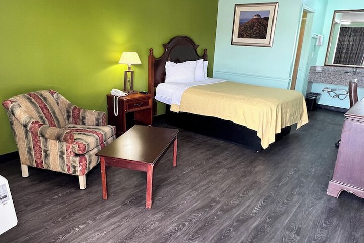 Travelers Inn