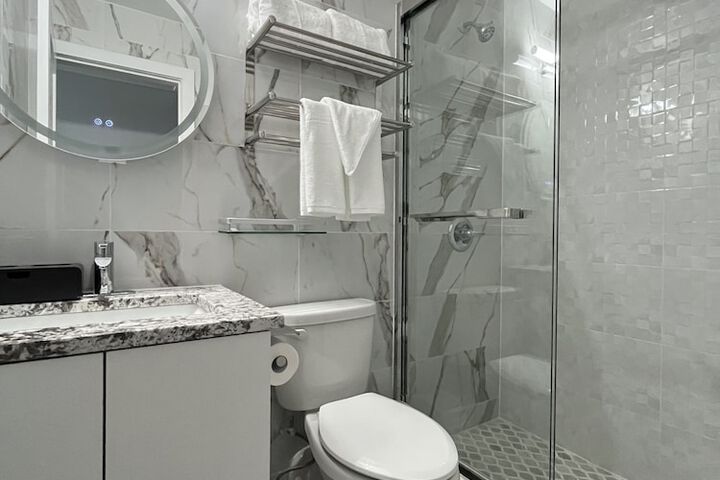 Room 15 of 26