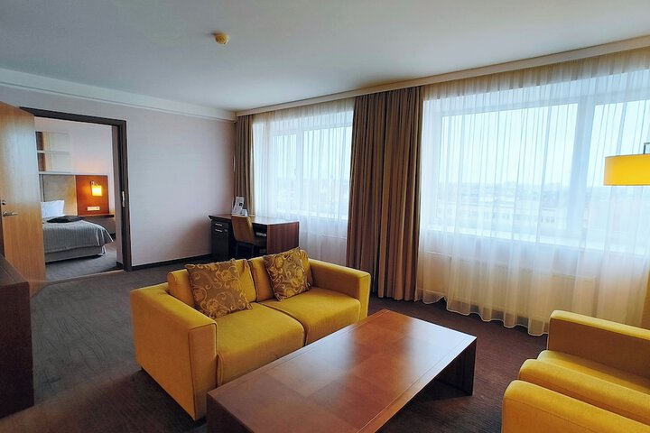 Room 28 of 59