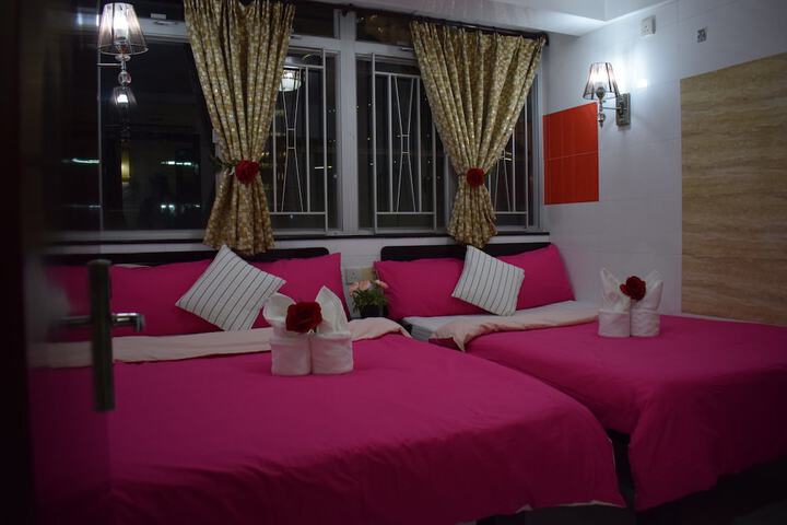 Room 8 of 45