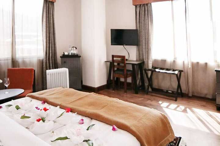 Room 4 of 21