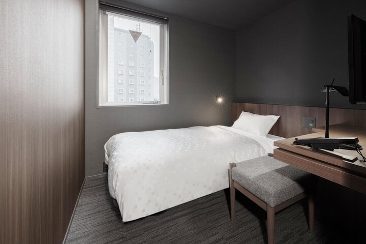 Room 4 of 42