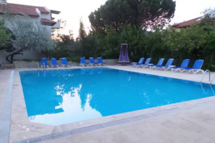 Pool 7 of 10