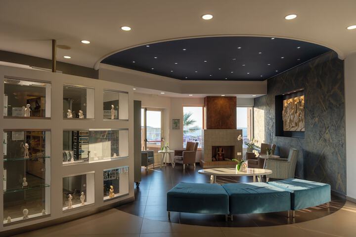 Hotel Lobby