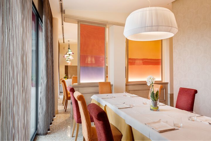 Dining 49 of 75