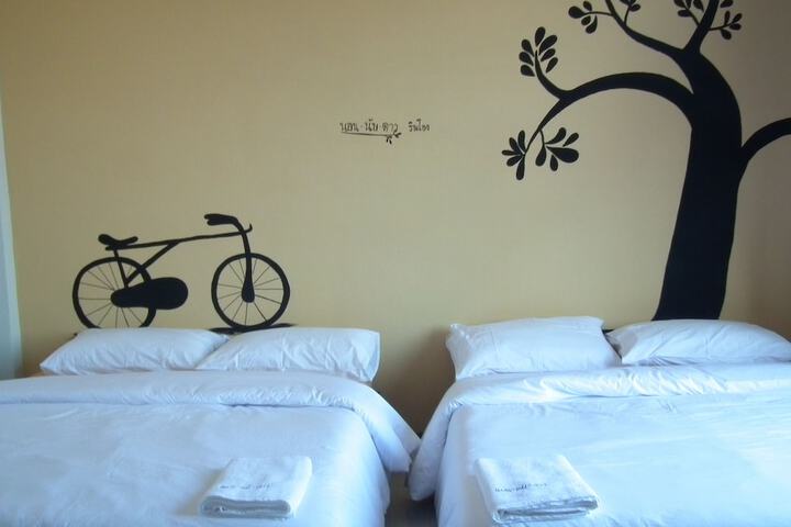 Room 13 of 69