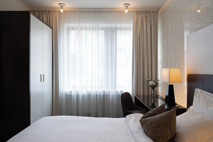 Room 10 of 31