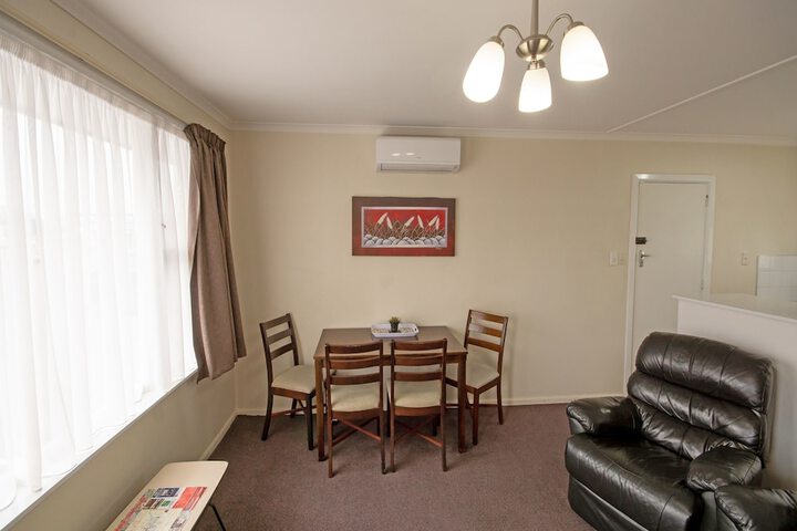 Room 5 of 38