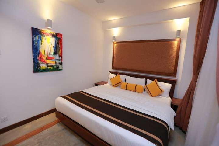 Room 13 of 44