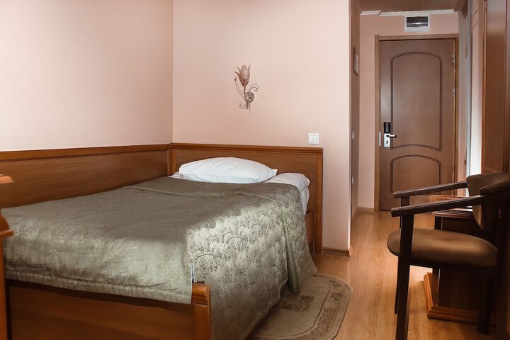 Room 8 of 37