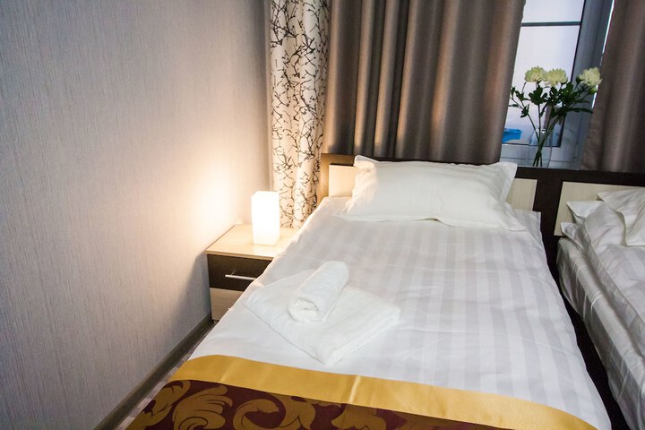 Room 10 of 71