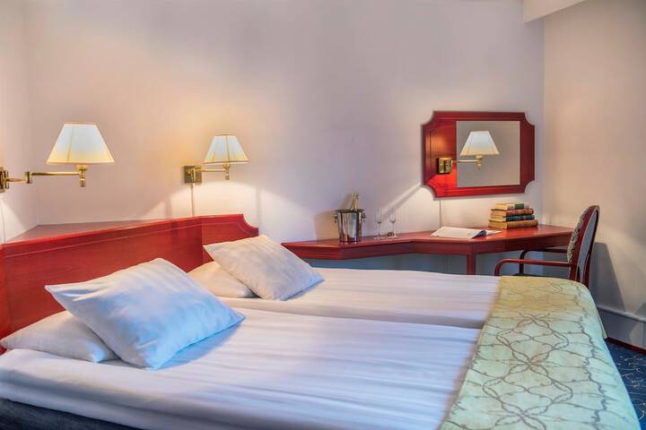 Room 29 of 187