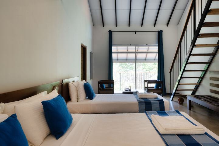 Room 9 of 24