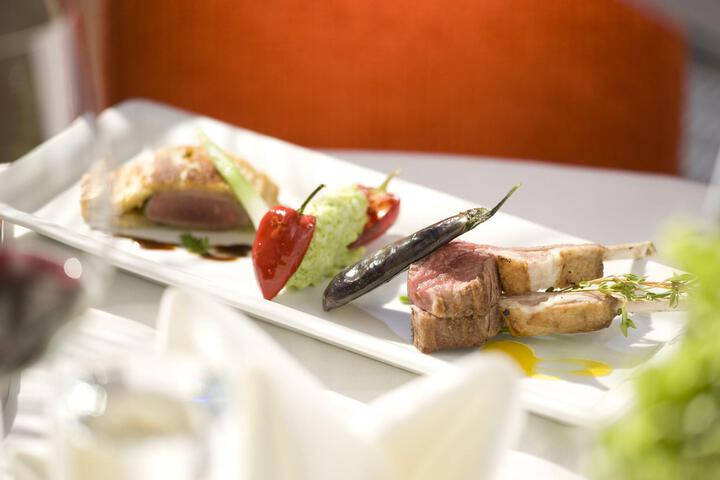 Dining 68 of 165