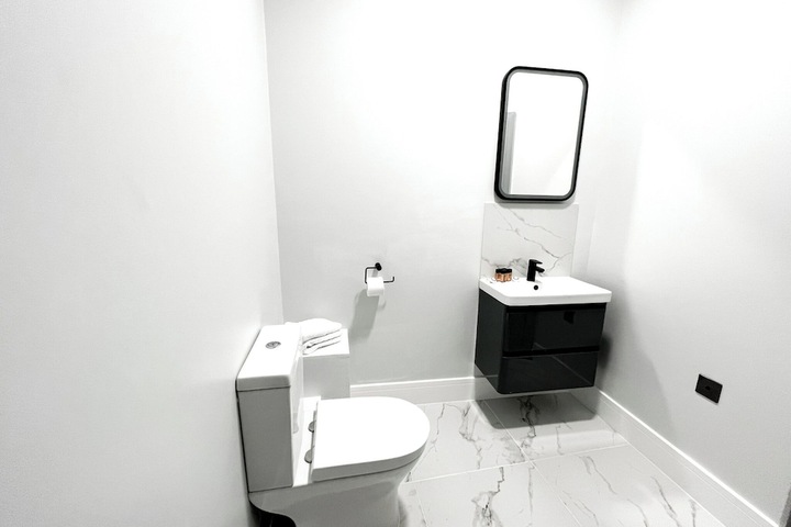 Room 5 of 19