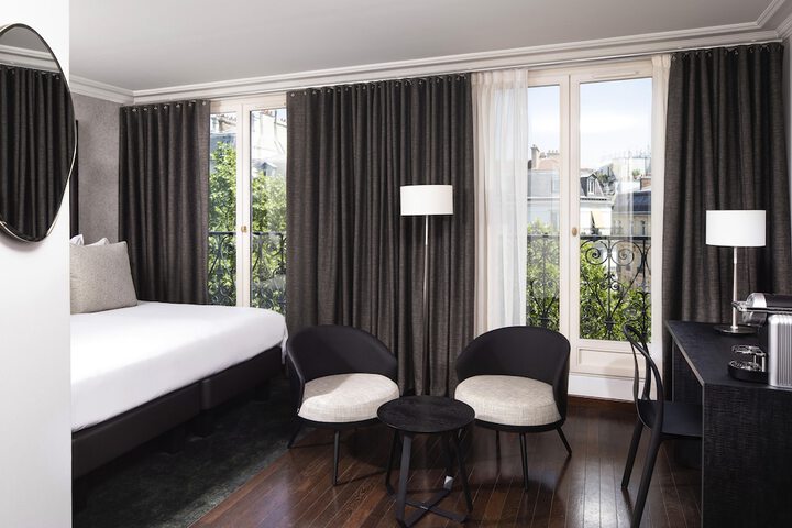 Room 10 of 109